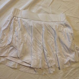 White athletic mini skkirt